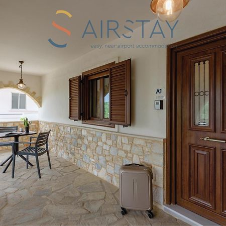 Ryze Apartments Airport By Airstay Artemida  Bagian luar foto