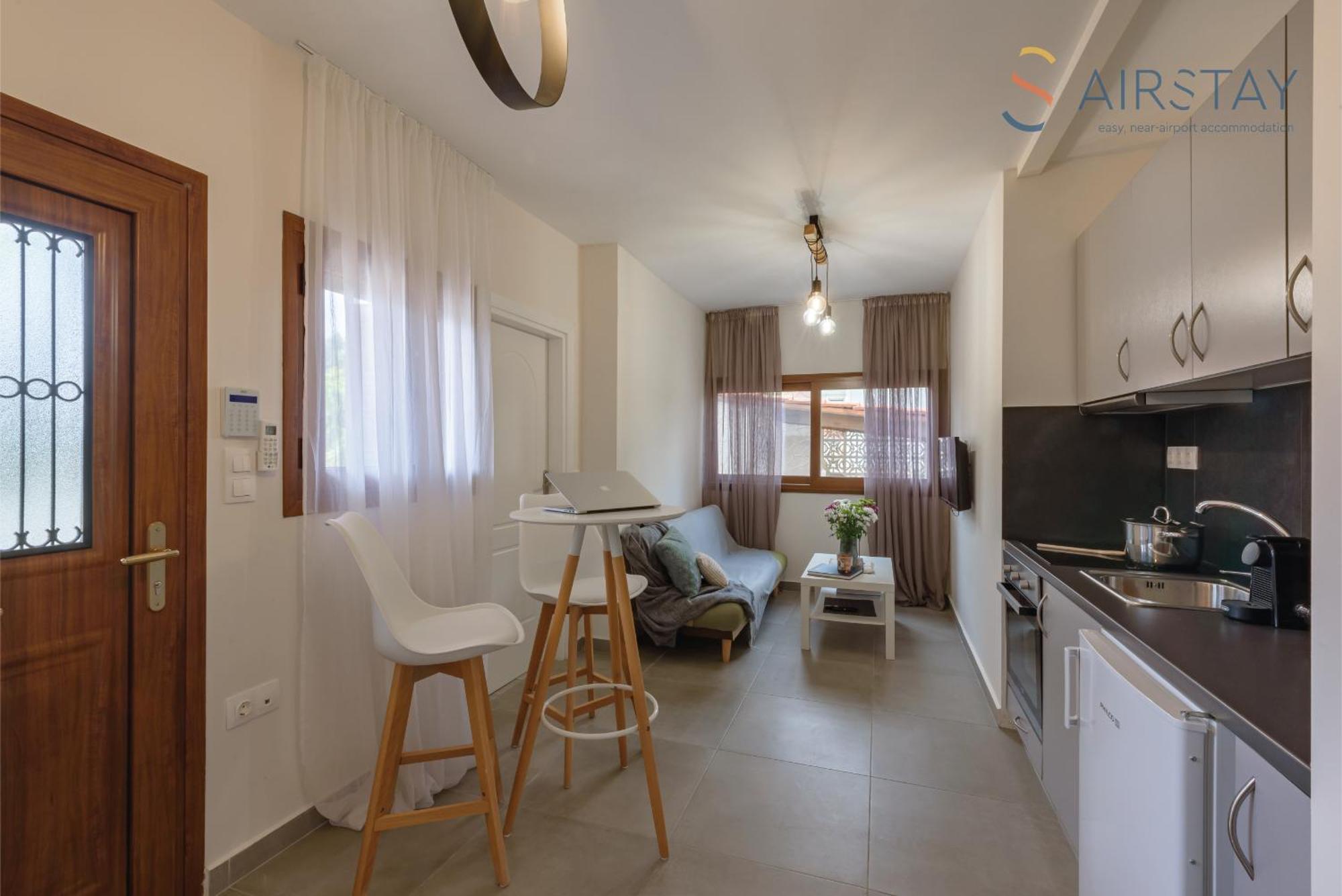 Ryze Apartments Airport By Airstay Artemida  Bagian luar foto