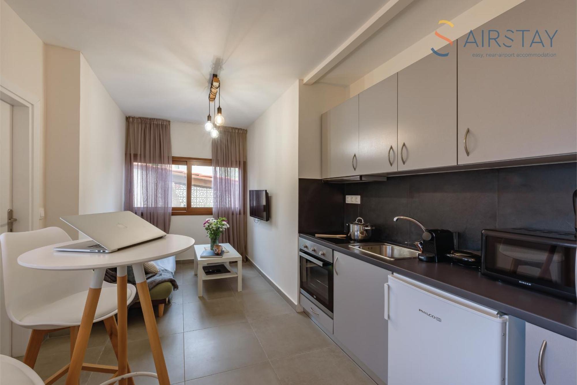 Ryze Apartments Airport By Airstay Artemida  Bagian luar foto