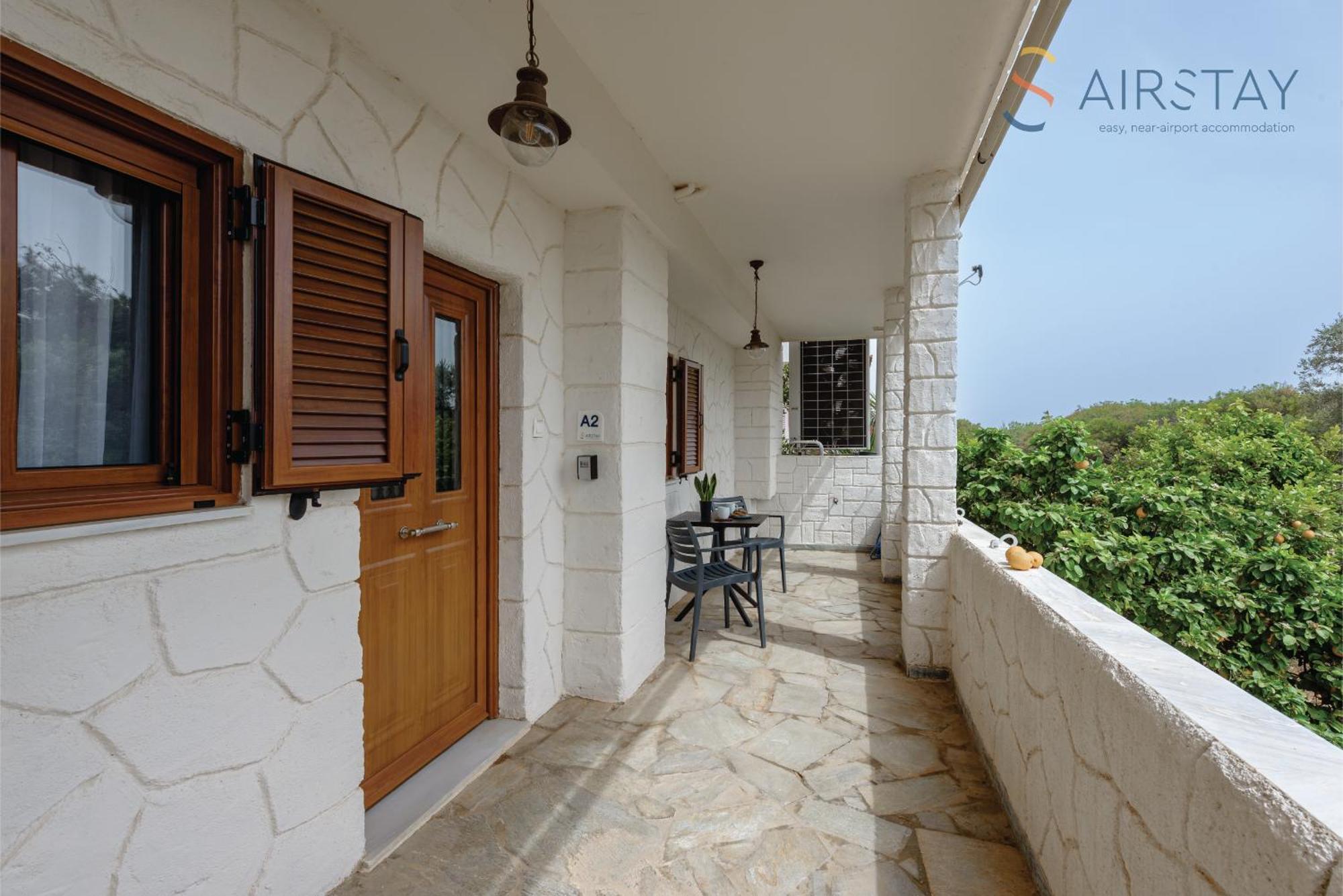 Ryze Apartments Airport By Airstay Artemida  Bagian luar foto