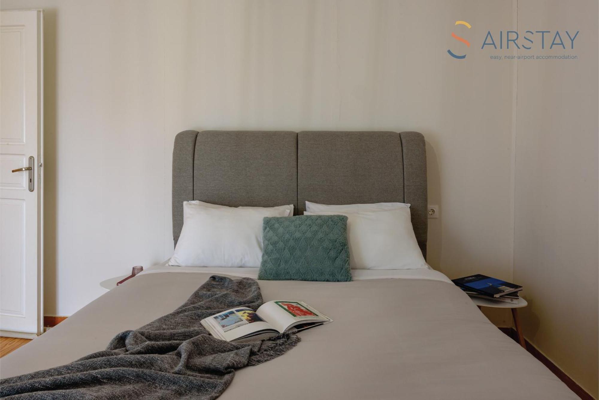 Ryze Apartments Airport By Airstay Artemida  Bagian luar foto