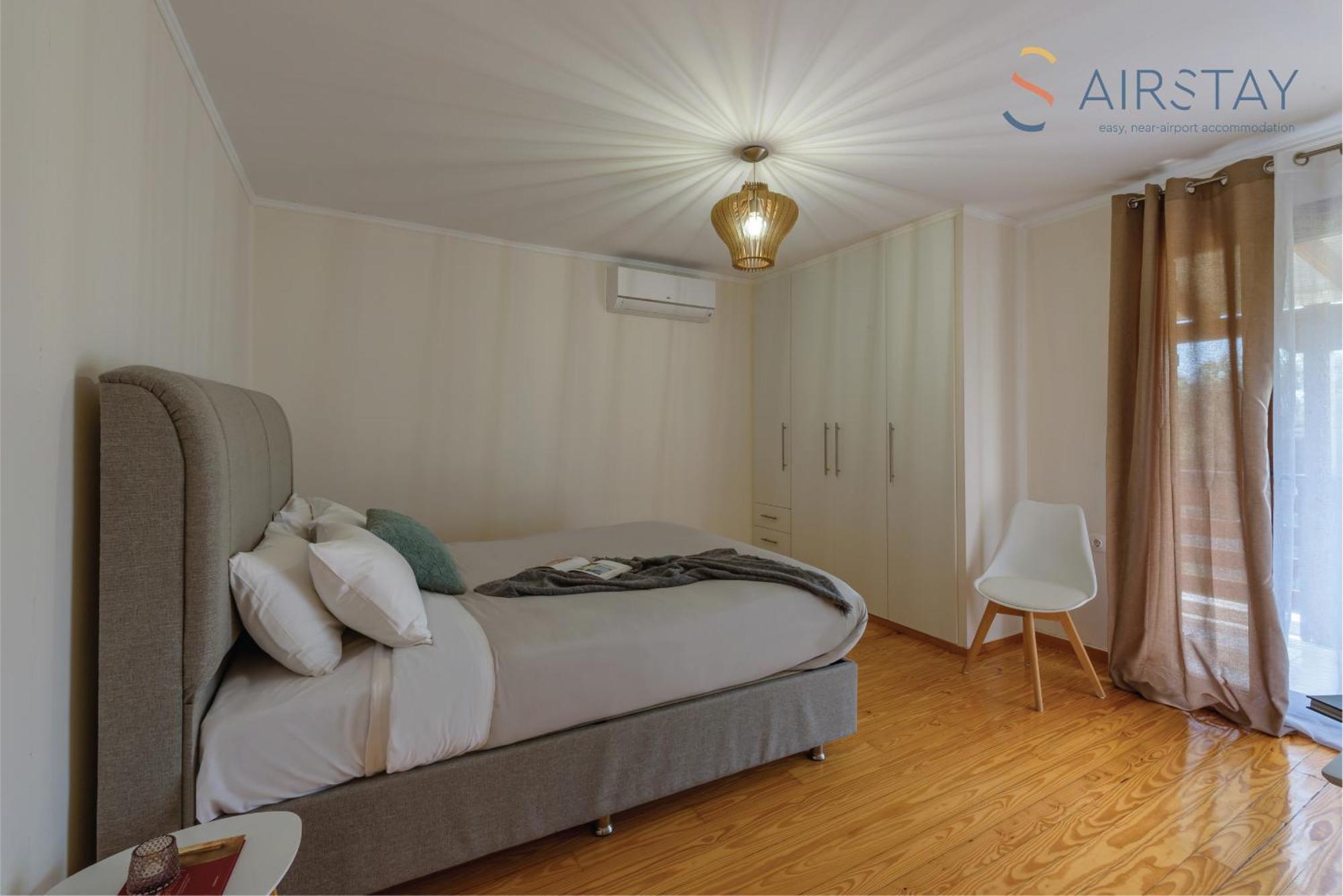 Ryze Apartments Airport By Airstay Artemida  Bagian luar foto