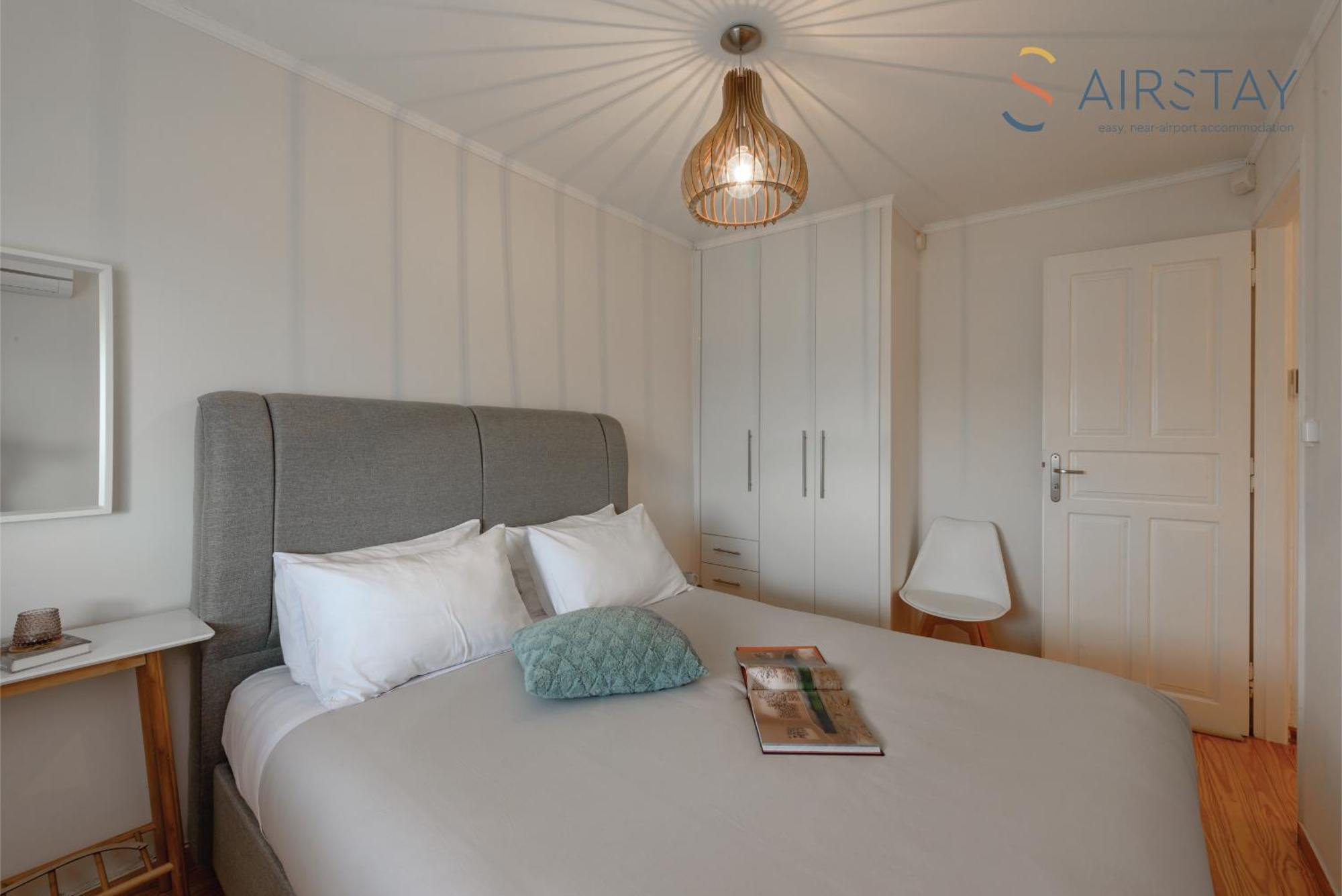 Ryze Apartments Airport By Airstay Artemida  Bagian luar foto